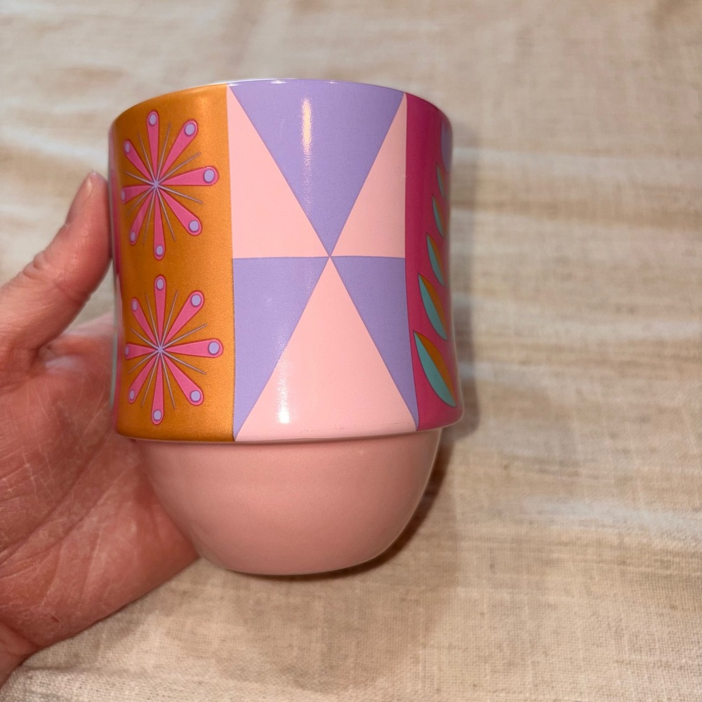 Disney Minnie Mouse The Main Attraction Its a Small World Ceramic Mug Pink - Picture 3 of 6